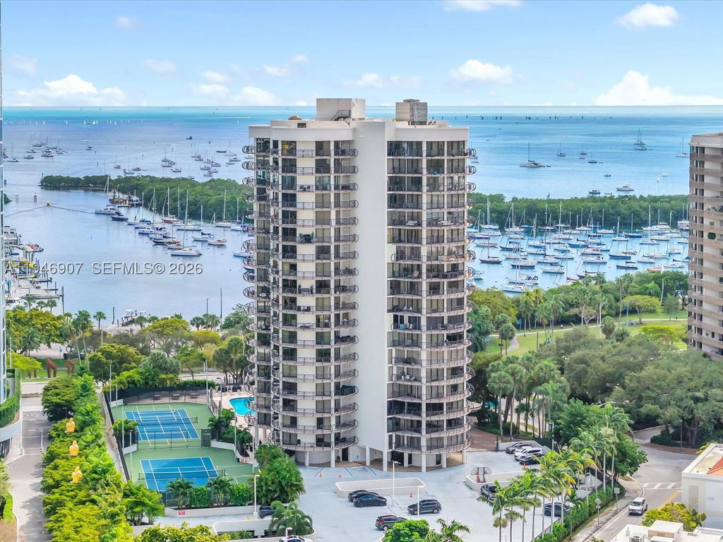 Real estate property located at 2843 Bayshore Dr #11C, Miami-dade, Grove Towers Condo, Miami, FL