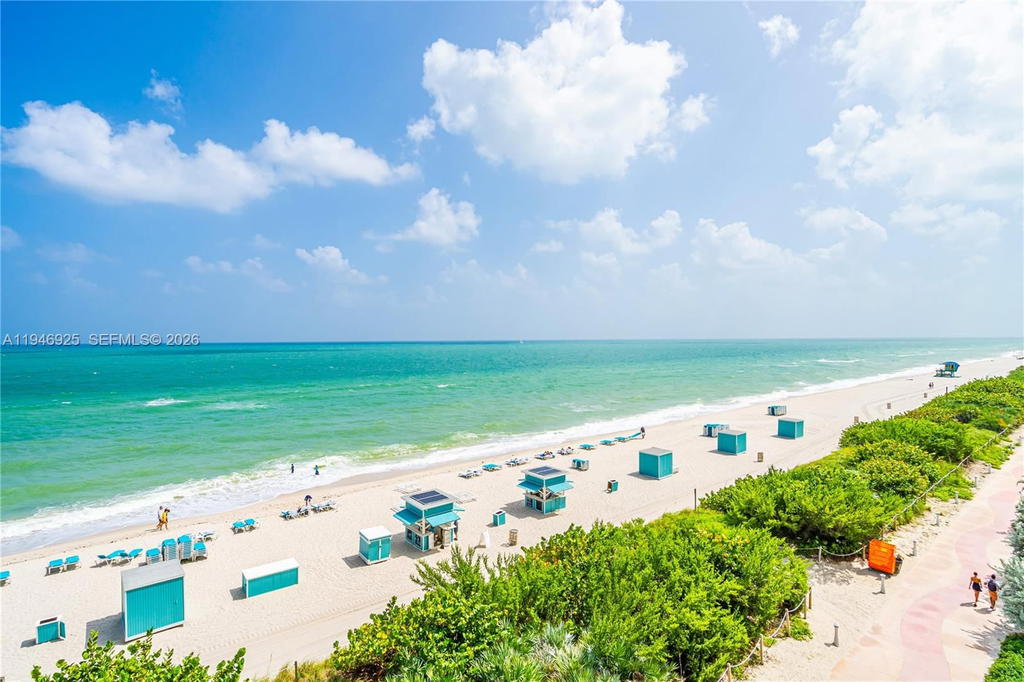 Real estate property located at 6801 Collins Ave #417 (404 Deed), Miami-dade, Central Carillon Beach Co, Miami Beach, FL
