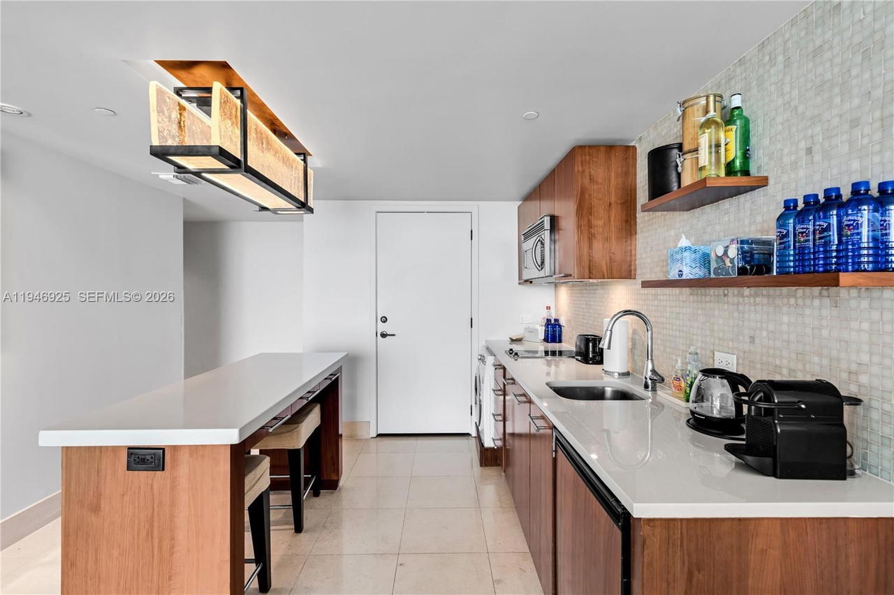Real estate property located at 6801 Collins Ave #417 (404 Deed), Miami-dade, Central Carillon Beach Co, Miami Beach, FL