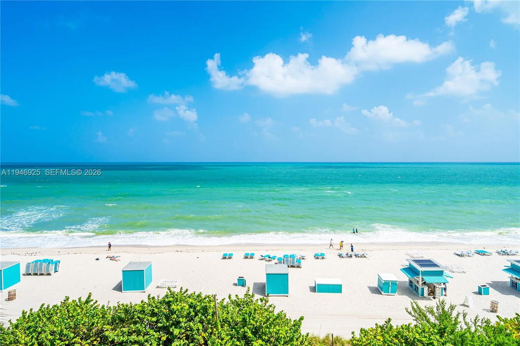 Real estate property located at 6801 Collins Ave #417 (404 Deed), Miami-dade, Central Carillon Beach Co, Miami Beach, FL
