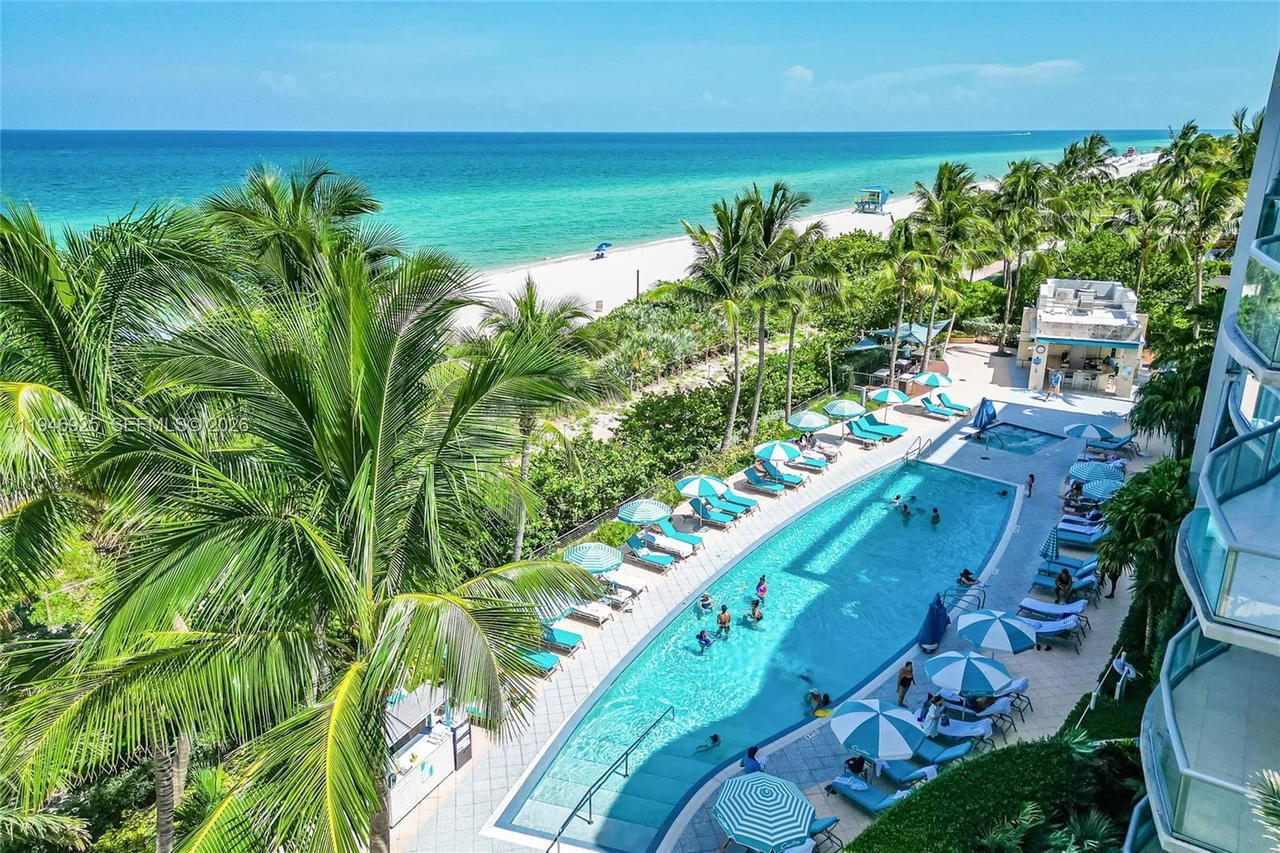 Real estate property located at 6801 Collins Ave #417 (404 Deed), Miami-dade, Central Carillon Beach Co, Miami Beach, FL