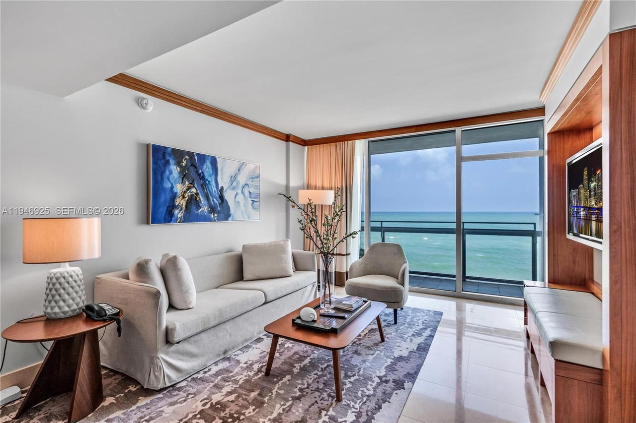 Real estate property located at 6801 Collins Ave #417 (404 Deed), Miami-dade, Central Carillon Beach Co, Miami Beach, FL