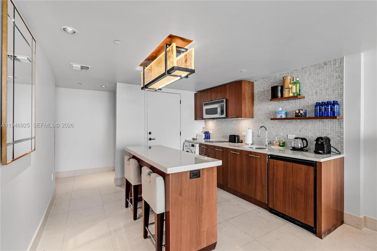 Real estate property located at 6801 Collins Ave #417 (404 Deed), Miami-dade, Central Carillon Beach Co, Miami Beach, FL