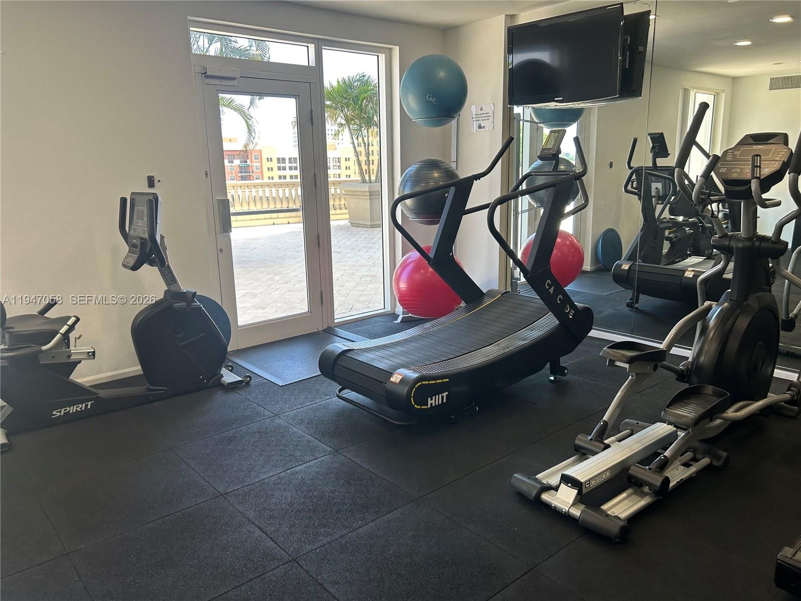 Real estate property located at 10 Aragon Ave #814, Miami-dade, Ten Aragon Condo, Coral Gables, FL