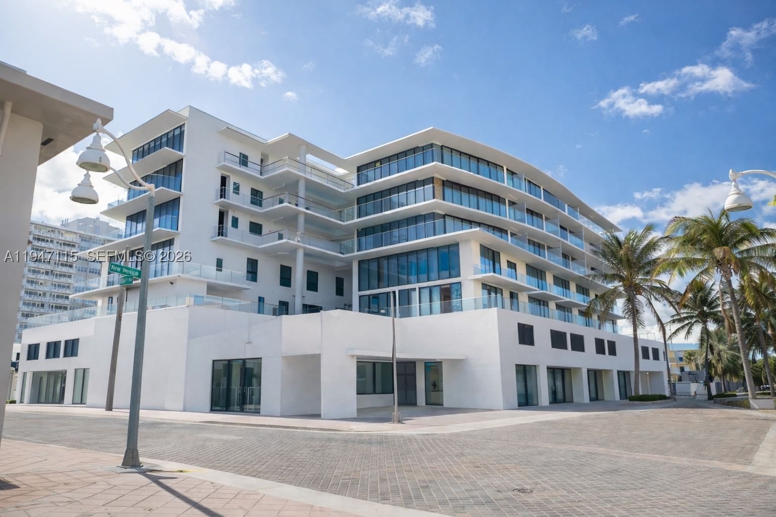 Real estate property located at 3319 Ocean Drive #607, Broward, Eturna Residences, Hollywood, FL