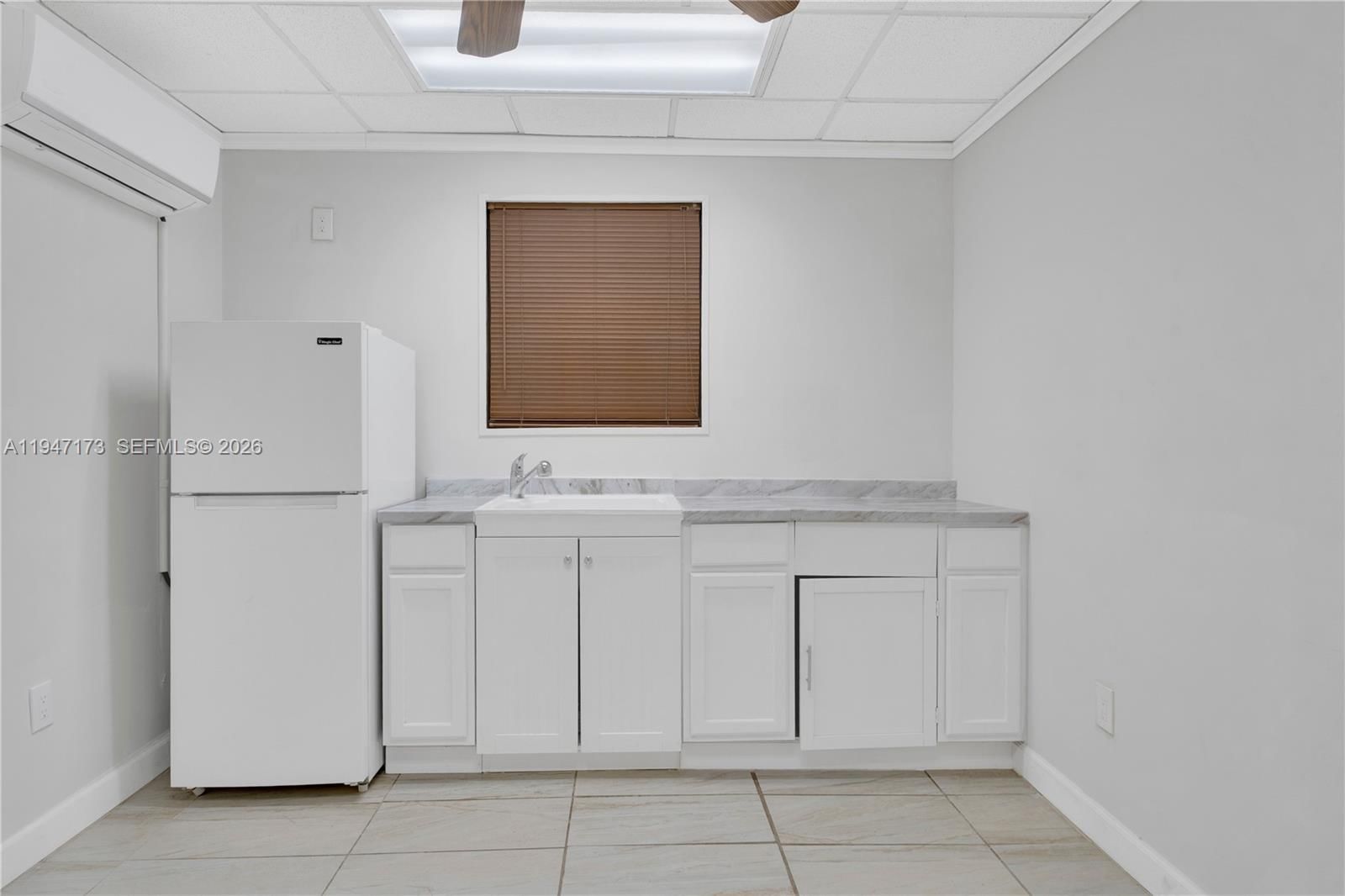 Real estate property located at 15512 142nd Ct, Miami-dade, R J Katz Sub, Miami, FL