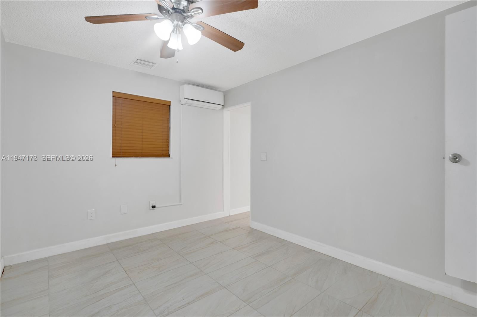 Real estate property located at 15512 142nd Ct, Miami-dade, R J Katz Sub, Miami, FL