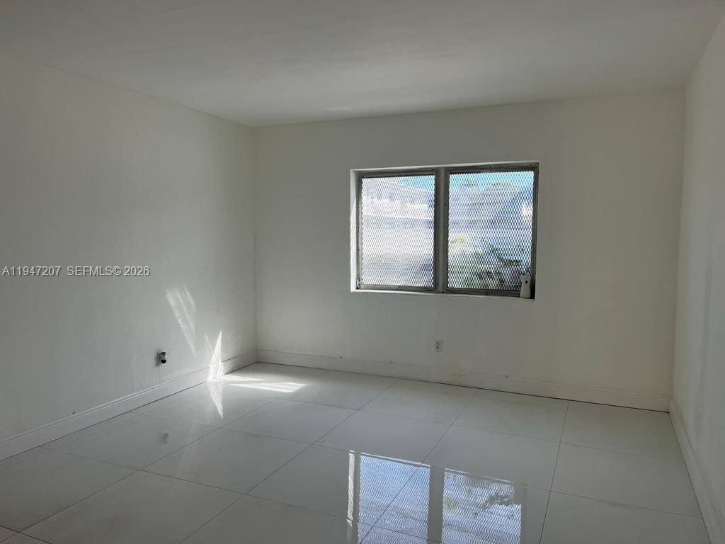 Real estate property located at 8420 Byron Ave #4, Miami-dade, Sundial Condo, Miami Beach, FL