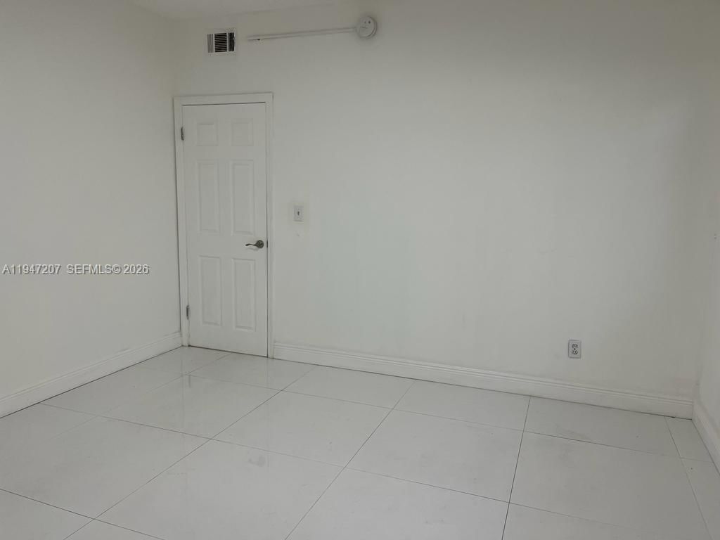 Real estate property located at 8420 Byron Ave #4, Miami-dade, Sundial Condo, Miami Beach, FL