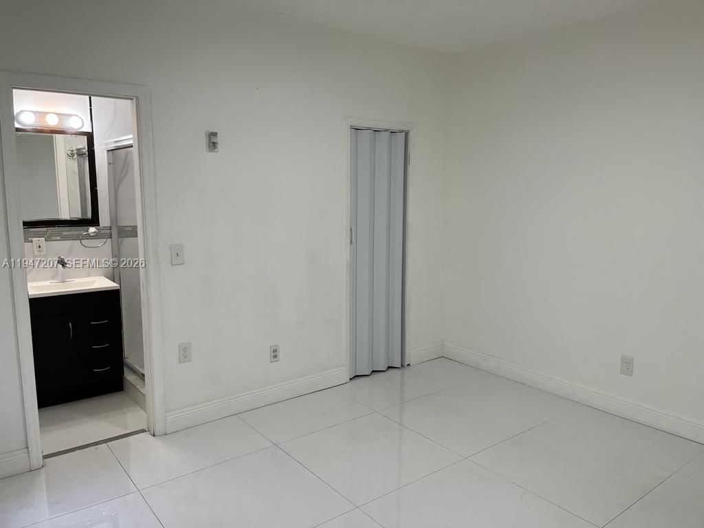 Real estate property located at 8420 Byron Ave #4, Miami-dade, Sundial Condo, Miami Beach, FL