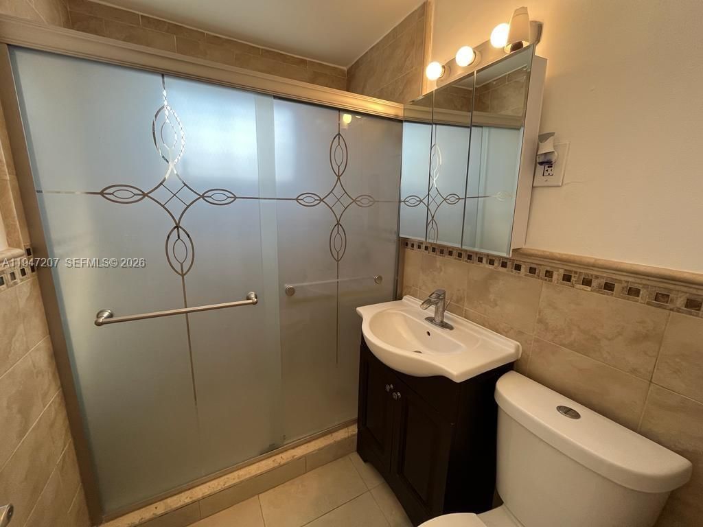 Real estate property located at 8420 Byron Ave #4, Miami-dade, Sundial Condo, Miami Beach, FL