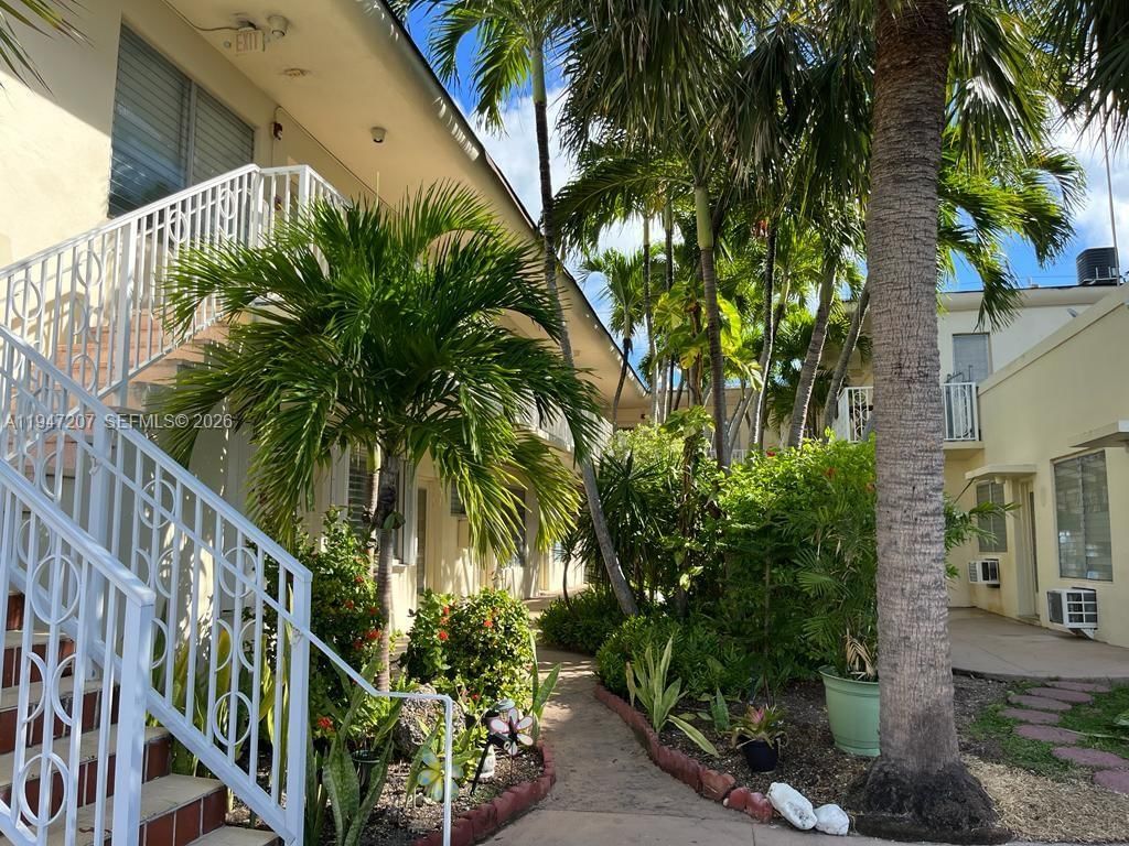 Real estate property located at 8420 Byron Ave #4, Miami-dade, Sundial Condo, Miami Beach, FL