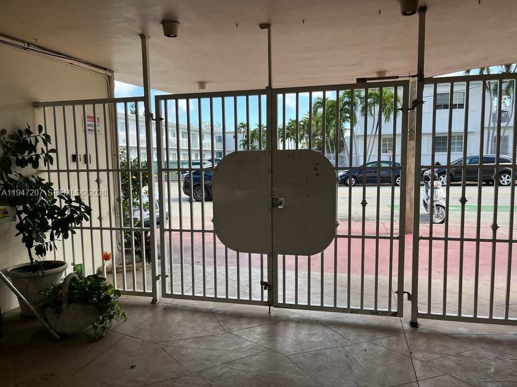 Real estate property located at 8420 Byron Ave #4, Miami-dade, Sundial Condo, Miami Beach, FL