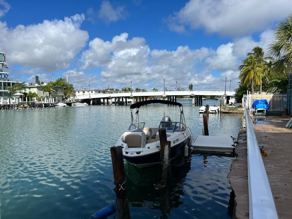 Real estate property located at 8420 Byron Ave #4, Miami-dade, Sundial Condo, Miami Beach, FL