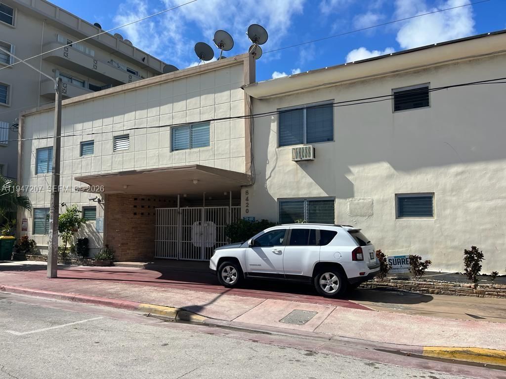 Real estate property located at 8420 Byron Ave #4, Miami-dade, Sundial Condo, Miami Beach, FL