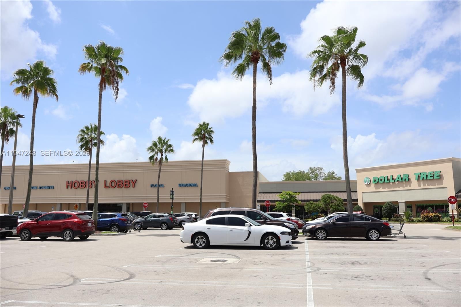 Real estate property located at 13935 84th St #905, Miami-dade, Lake Laura Condo No 2, Miami, FL