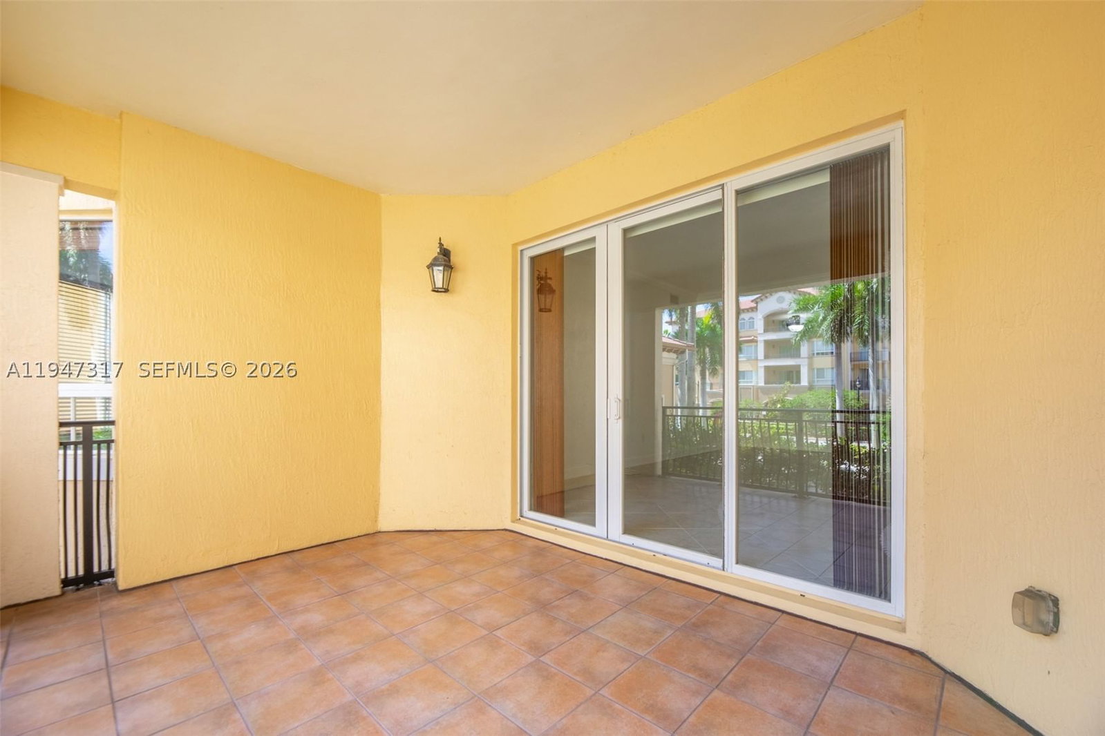 Real estate property located at 16101 Emerald Estates Dr #250, Broward, Weston 55 Plus Condo, Weston, FL