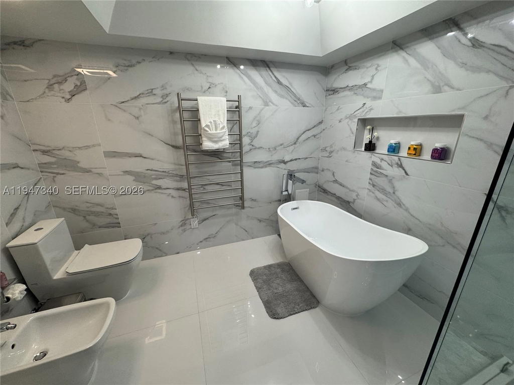 Real estate property located at 5757 Collins Ave #504, Miami-dade, Lexcellence Condo, Miami Beach, FL