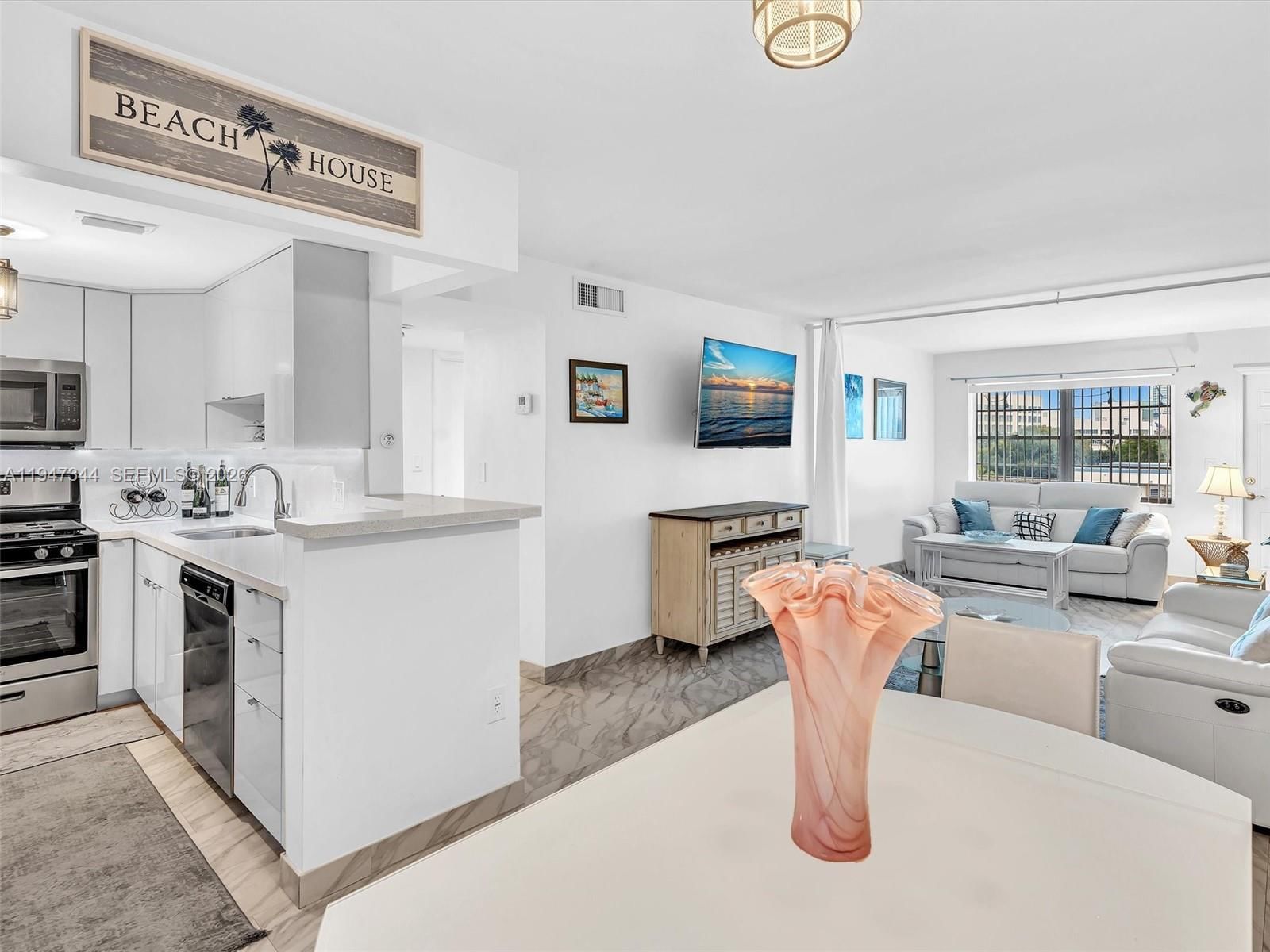 Real estate property located at 730 Pennsylvania Ave #512, Miami-dade, Penn Terrace Towers Condo, Miami Beach, FL