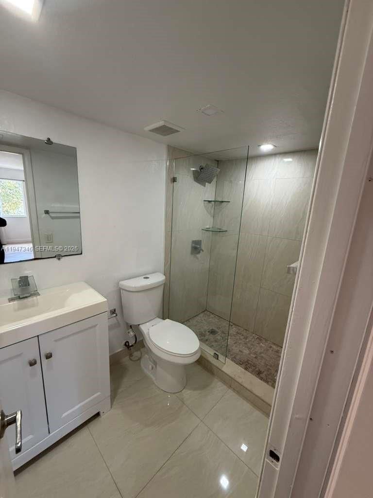 Real estate property located at 15221 80th St #313, Miami-dade, Kendall Lake Towers Condo, Miami, FL