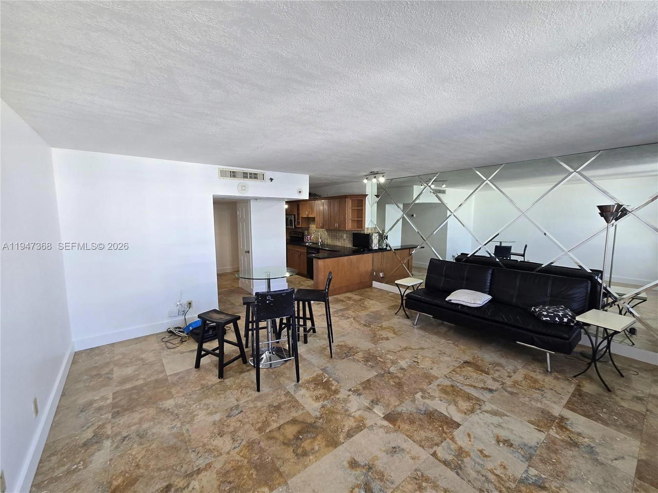 Real estate property located at 100 Lincoln Rd #1206, Miami-dade, The Decoplage Condo, Miami Beach, FL