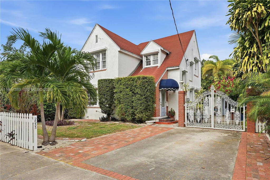 Real estate property located at 2533 5th St, Miami-dade, Beacon Manor, Miami, FL
