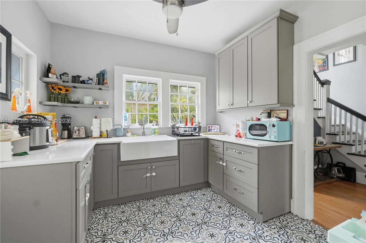 Real estate property located at 2533 5th St, Miami-dade, Beacon Manor, Miami, FL