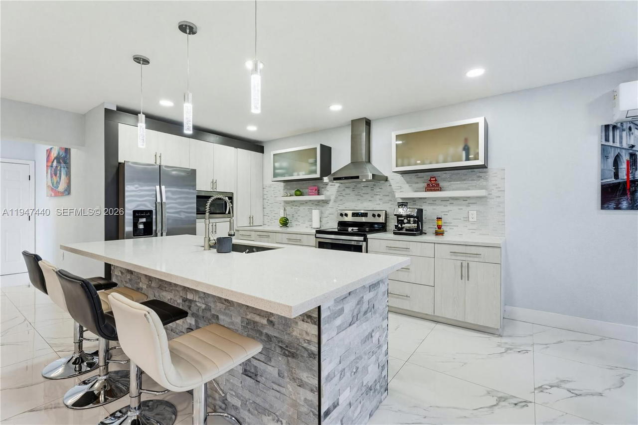 Real estate property located at 2810 123rd Ct, Miami-dade, Southern Ests 6th Addn, Miami, FL