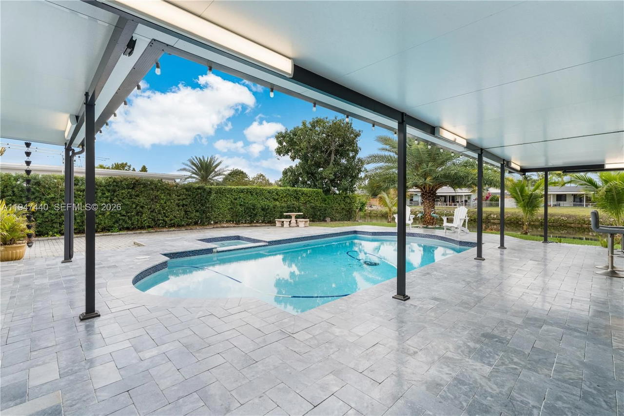 Real estate property located at 2810 123rd Ct, Miami-dade, Southern Ests 6th Addn, Miami, FL