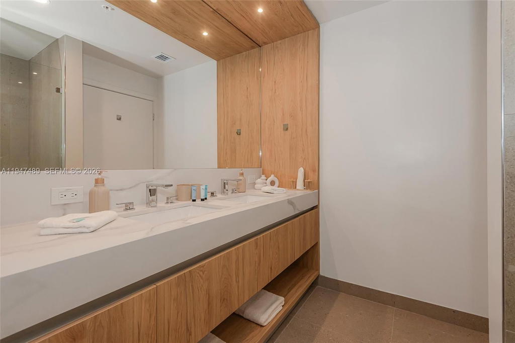Real estate property located at 11 6 ST #814, Miami-dade, The Crosby, Miami, FL