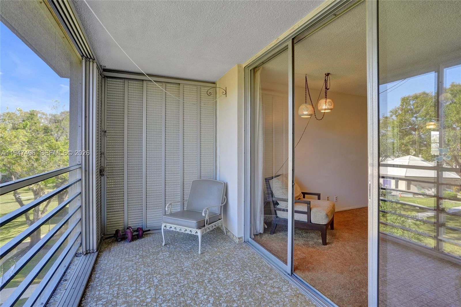 Real estate property located at 2900 48th Ter #402, Broward, Cypress Chase Condo No 1, Lauderdale Lakes, FL