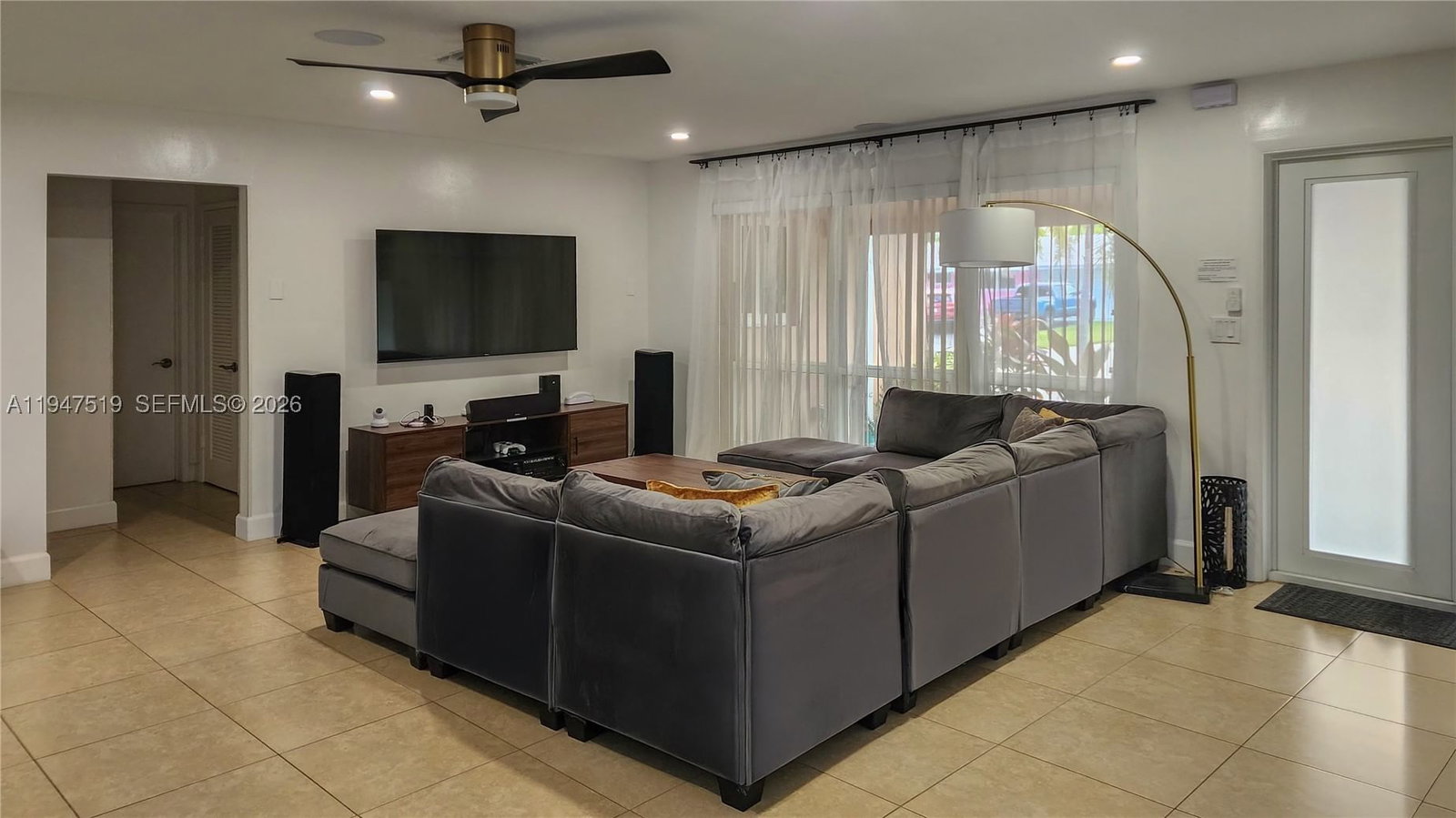 Real estate property located at 4420 15th Ave, Broward, Coral Heights Sec 2, Oakland Park, FL