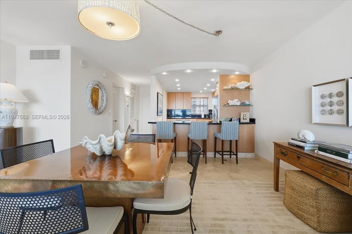 Real estate property located at 511 Bayshore Dr #504, Broward, Bayshore Towers, Fort Lauderdale, FL