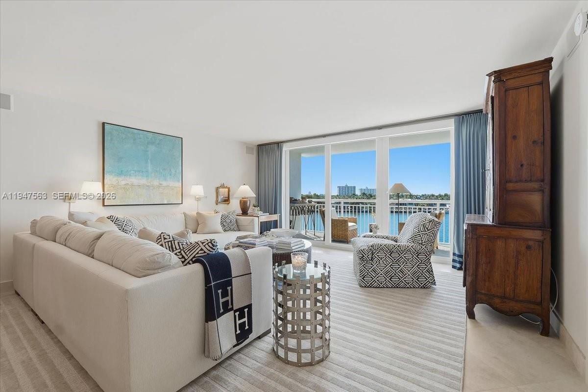 Real estate property located at 511 Bayshore Dr #504, Broward, Bayshore Towers, Fort Lauderdale, FL