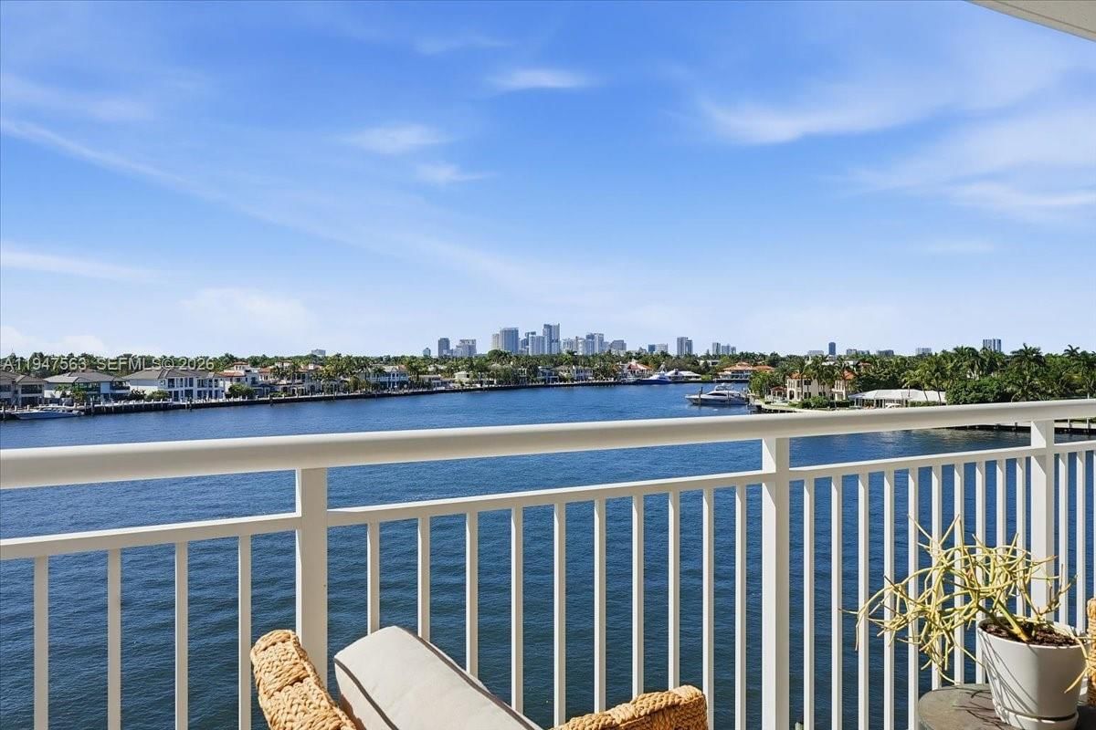 Real estate property located at 511 Bayshore Dr #504, Broward, Bayshore Towers, Fort Lauderdale, FL