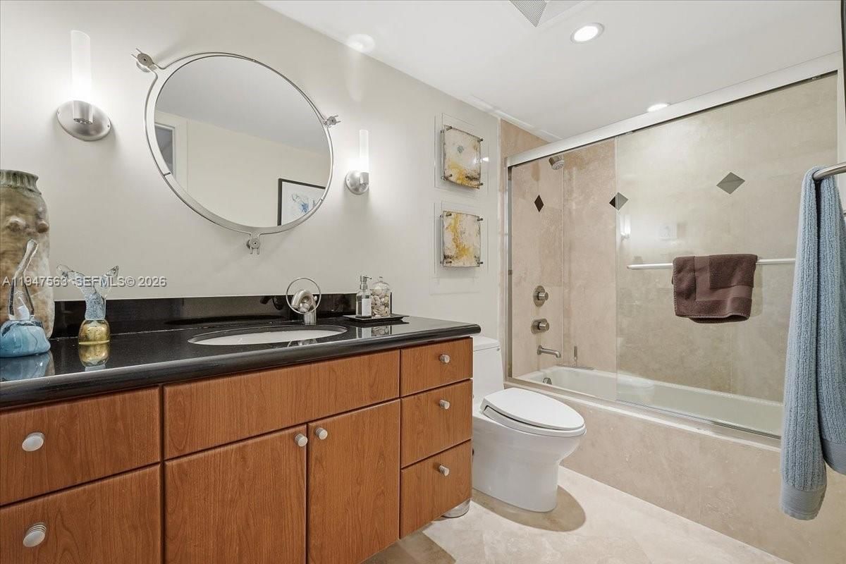 Real estate property located at 511 Bayshore Dr #504, Broward, Bayshore Towers, Fort Lauderdale, FL