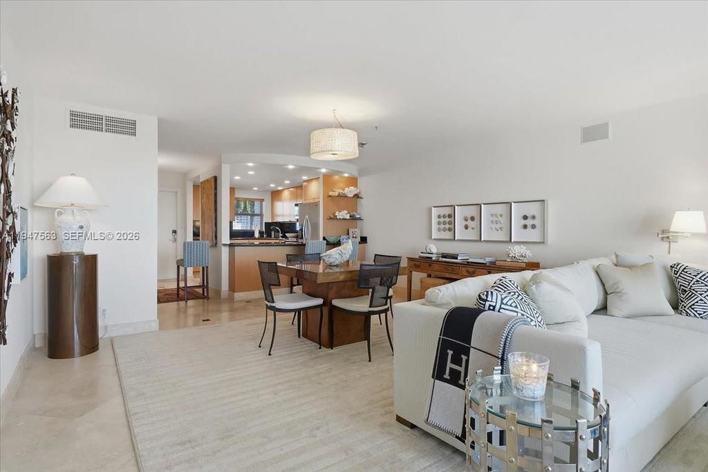 Real estate property located at 511 Bayshore Dr #504, Broward, Bayshore Towers, Fort Lauderdale, FL