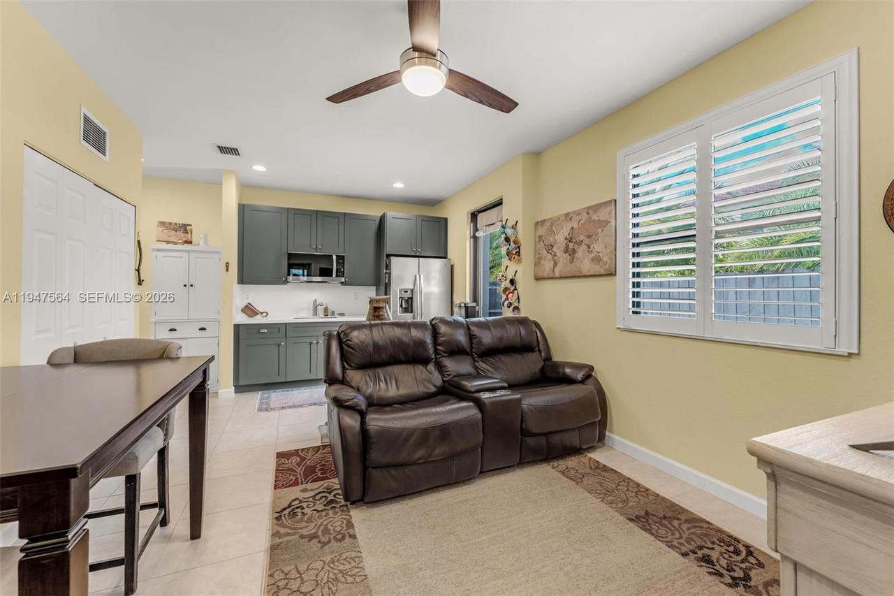Real estate property located at 17475 153rd Ave, Miami-dade, Venetian Parc West, Miami, FL