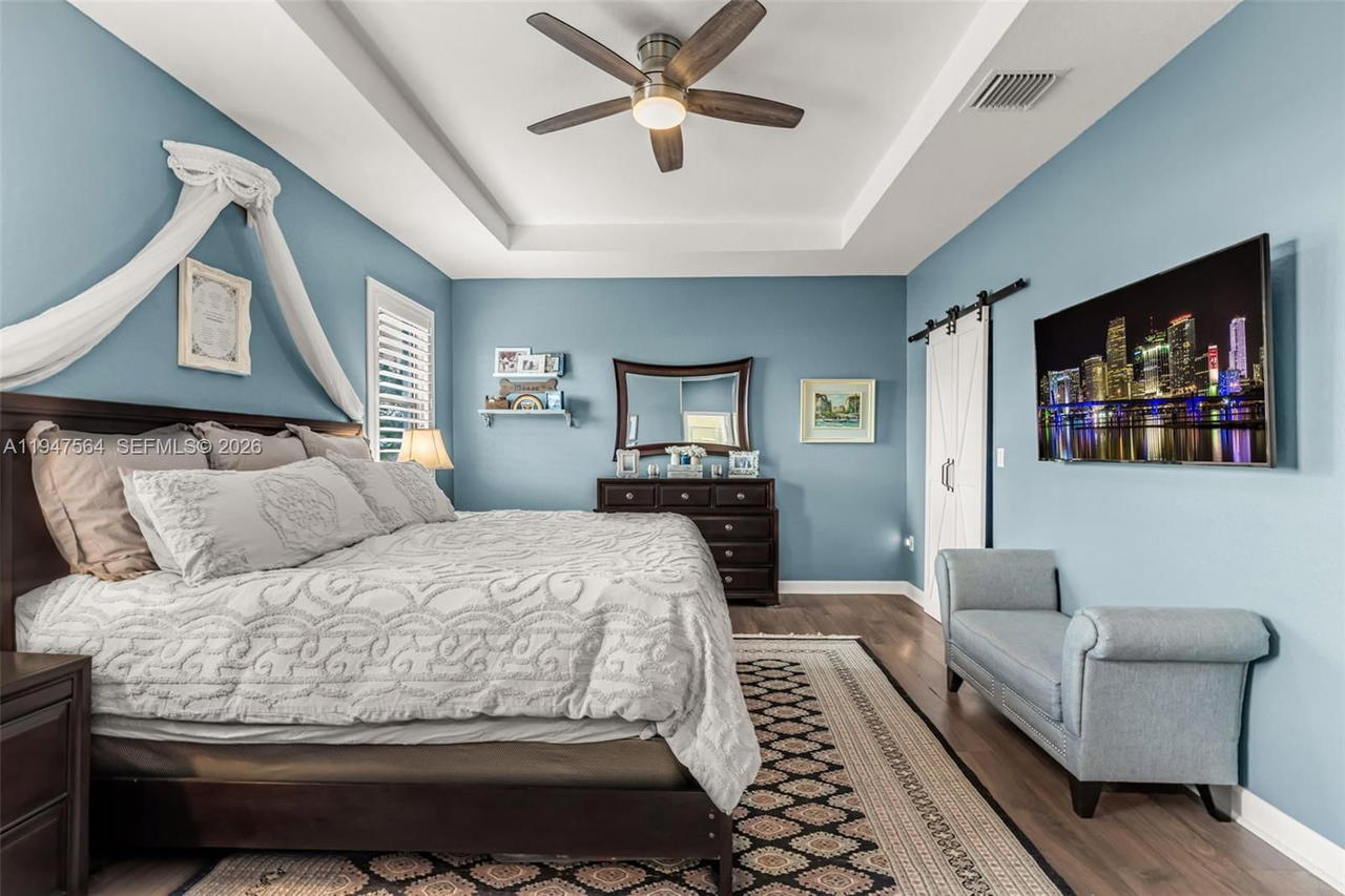 Real estate property located at 17475 153rd Ave, Miami-dade, Venetian Parc West, Miami, FL