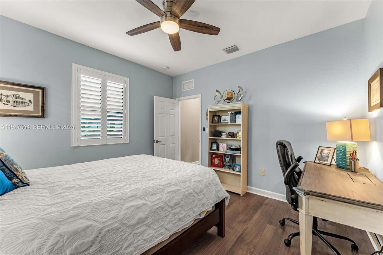 Real estate property located at 17475 153rd Ave, Miami-dade, Venetian Parc West, Miami, FL