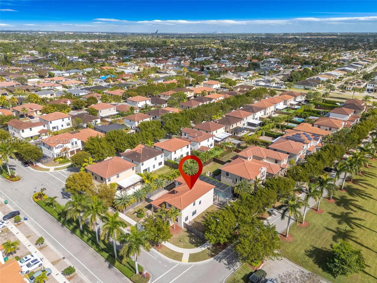 Real estate property located at 17475 153rd Ave, Miami-dade, Venetian Parc West, Miami, FL