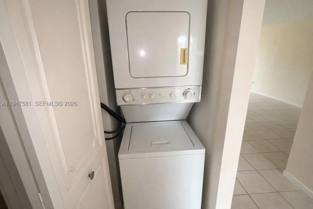 Real estate property located at 500 214th St #103, Miami-dade, Misty Lake Condo, Miami Gardens, FL