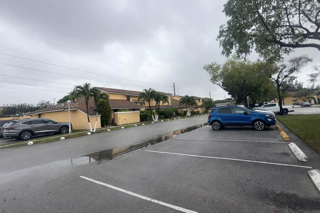 Real estate property located at 500 214th St #103, Miami-dade, Misty Lake Condo, Miami Gardens, FL