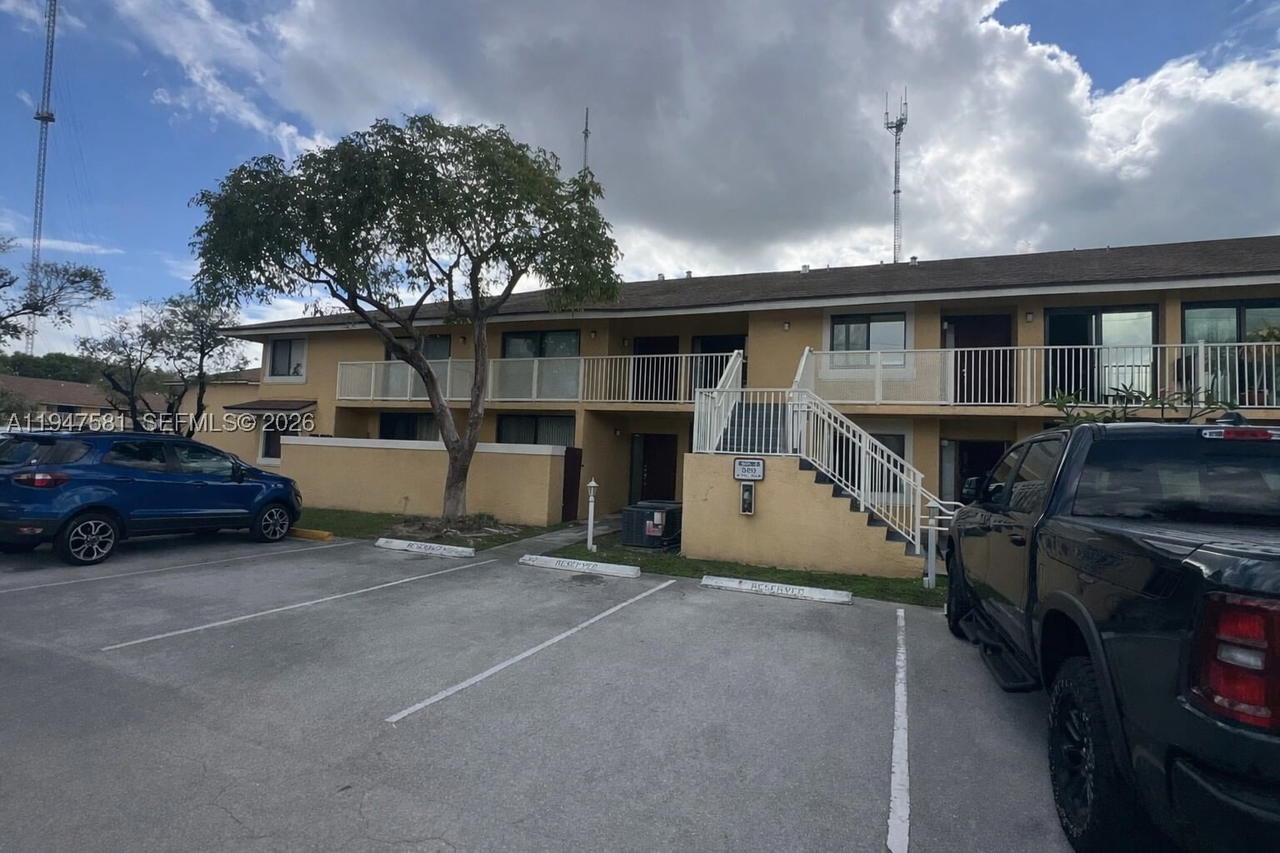 Real estate property located at 500 214th St #103, Miami-dade, Misty Lake Condo, Miami Gardens, FL