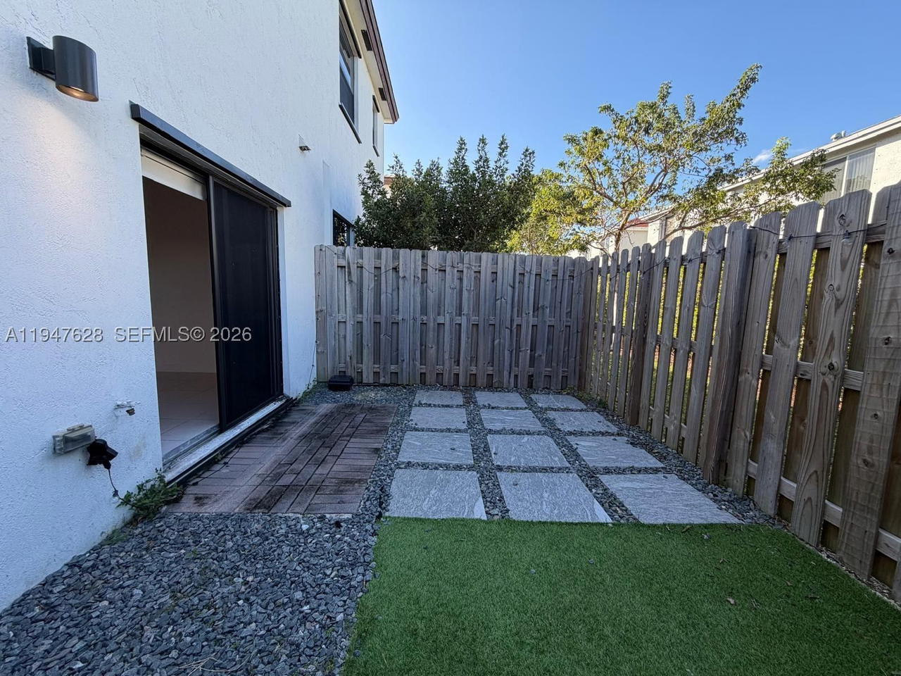 Real estate property located at 909 211th St, Miami-dade, Via Ventura Neighborhood, Miami, FL