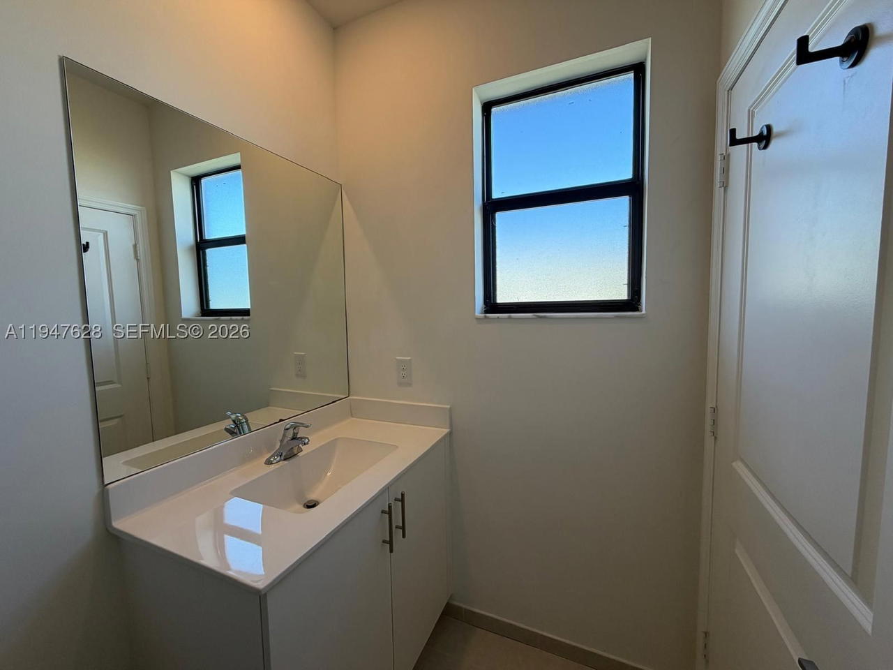 Real estate property located at 909 211th St, Miami-dade, Via Ventura Neighborhood, Miami, FL
