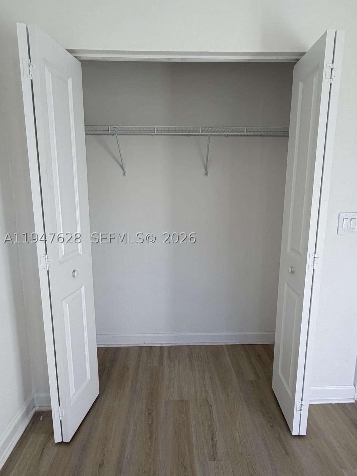 Real estate property located at 909 211th St, Miami-dade, Via Ventura Neighborhood, Miami, FL