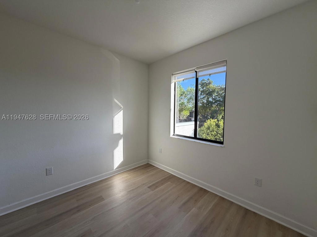 Real estate property located at 909 211th St, Miami-dade, Via Ventura Neighborhood, Miami, FL