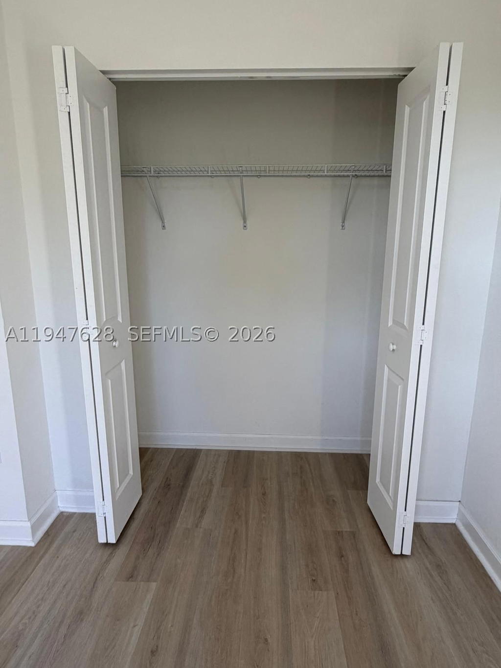 Real estate property located at 909 211th St, Miami-dade, Via Ventura Neighborhood, Miami, FL