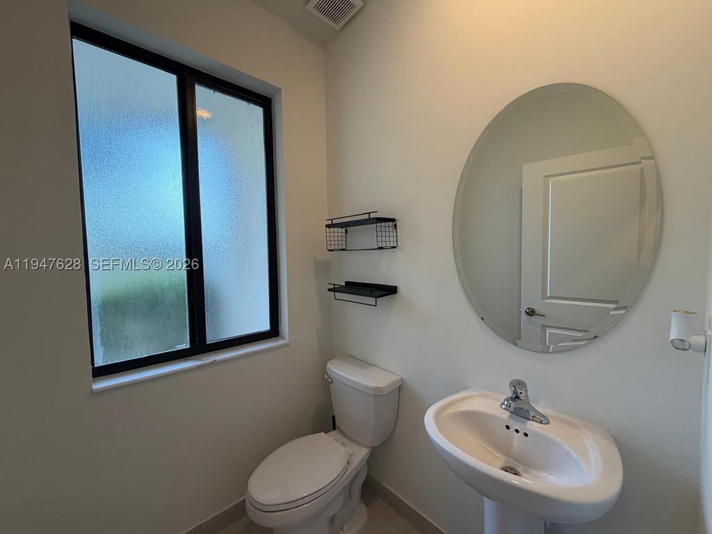 Real estate property located at 909 211th St, Miami-dade, Via Ventura Neighborhood, Miami, FL